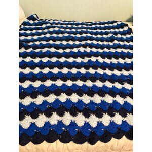 Dark Blue Royal blue White Afghan Quilt Blanket Scalloped Edge Grannie  46" x 54
